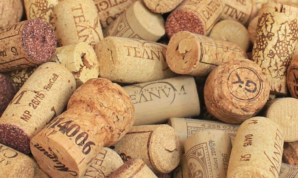 How do you unclog a cork